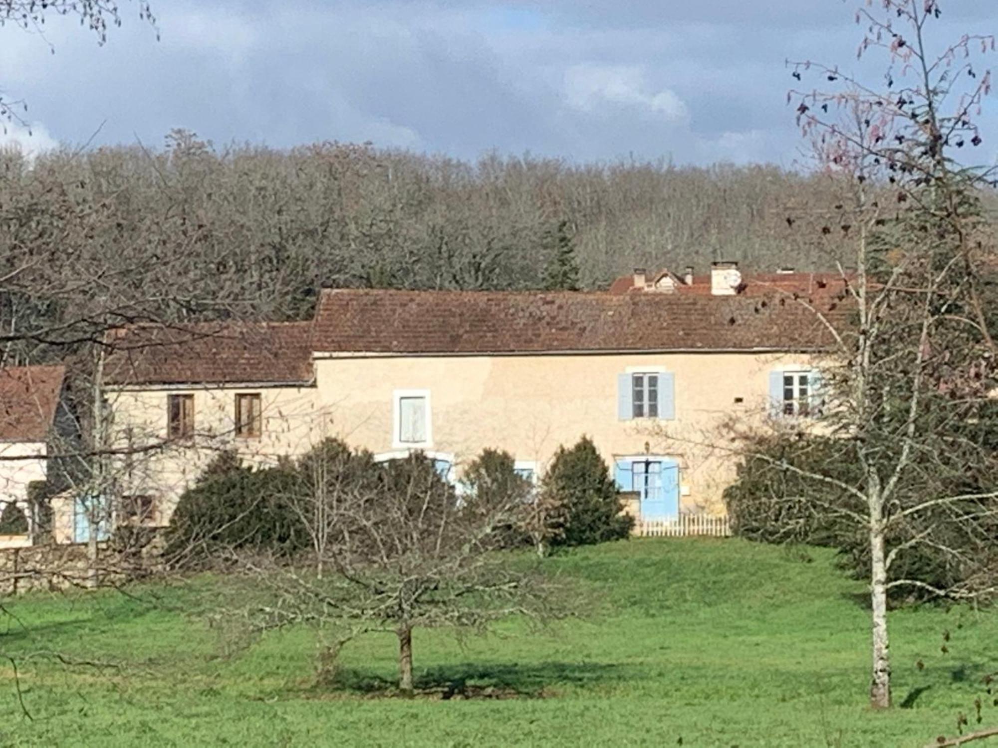 La Grange, 10 Rue Du Lavoir Saint-Martial-d'Albarede Dış mekan fotoğraf